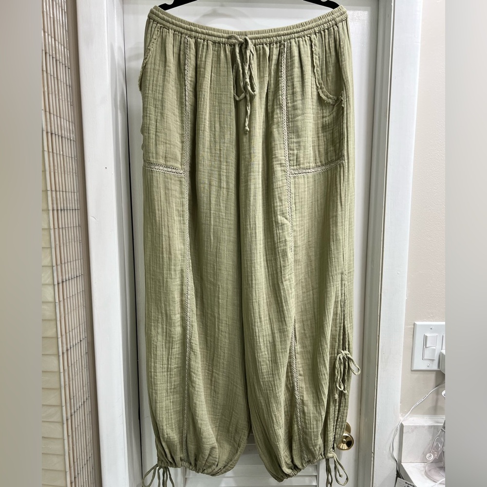 Urban Outfitters “out from under” funky yoga pants. Size L
